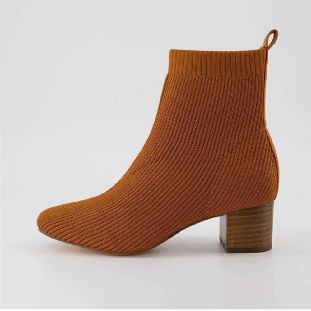 Joie Revolve Neely Sock Ribbed Ankle Booties Sz 8.5 Chestnut Brown Block Heel